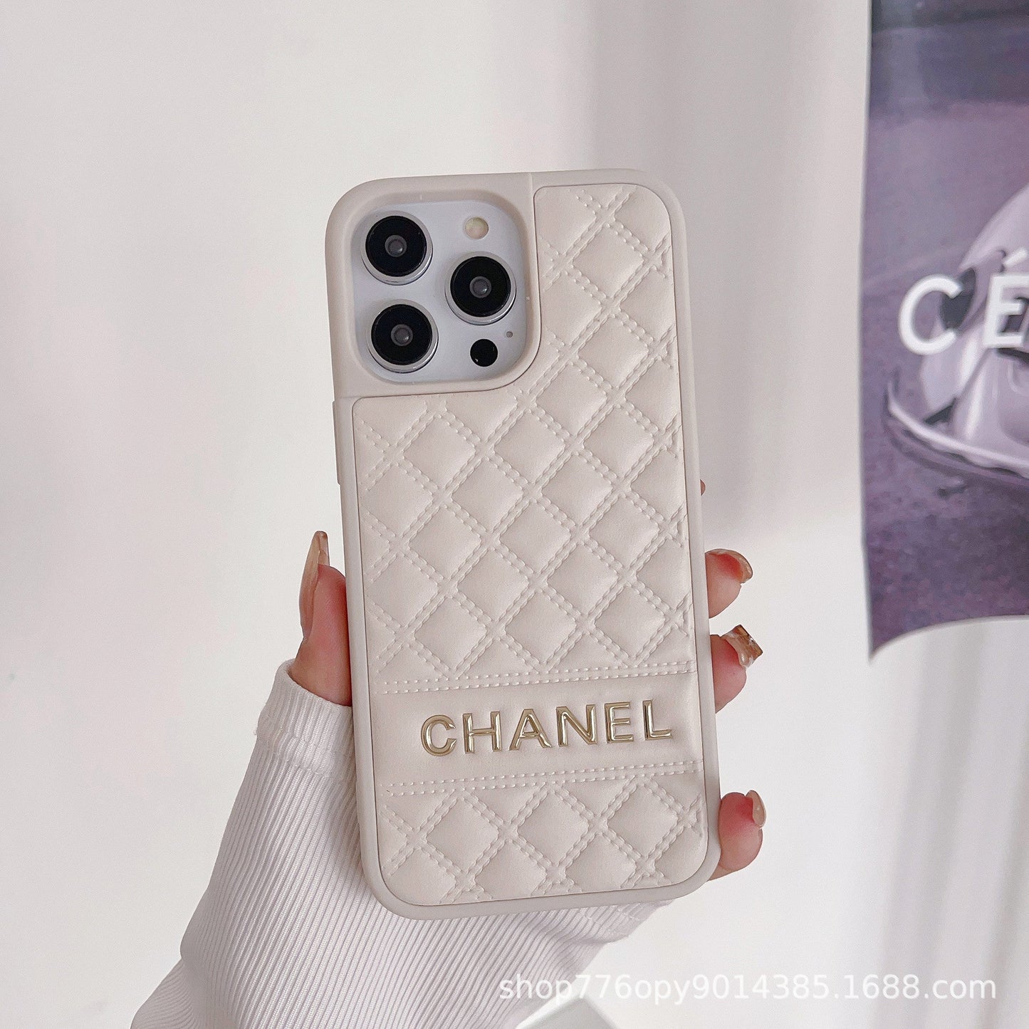 White CHANER iphone case